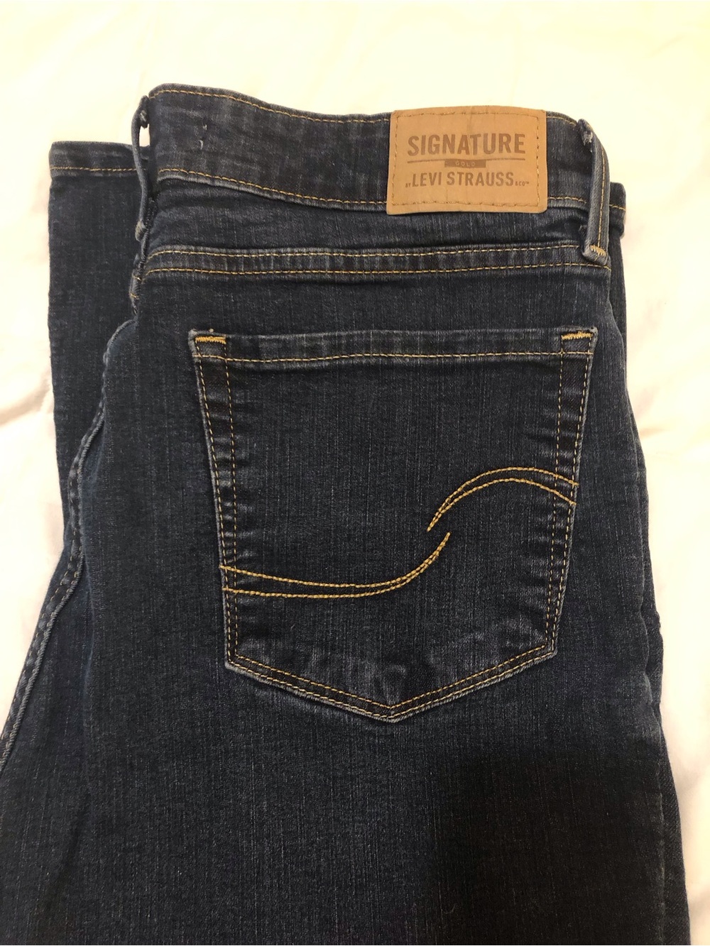 Signature by Levi Strauss Dark mid rise boot cut Jeans 8S